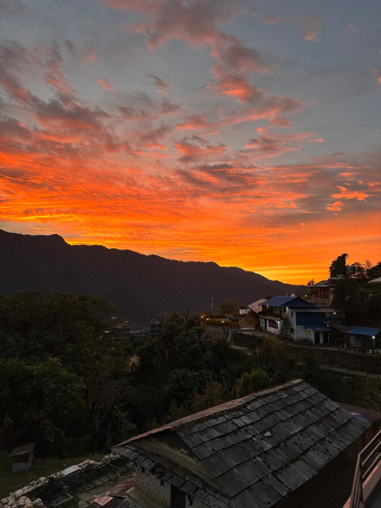 Hill Top Lodge Ghandruk Astam Kültér fotó